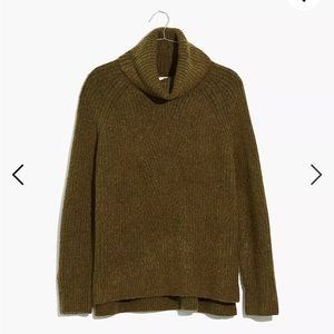 MADEWELL Mercer Turtleneck Sweater in Coziest Yarn Wool Blend Soft Heather Moss